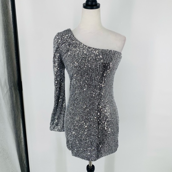 Silver Sequins Long Sleeve One Shoulder Bodycon Mini Dress - Picture 7 of 15